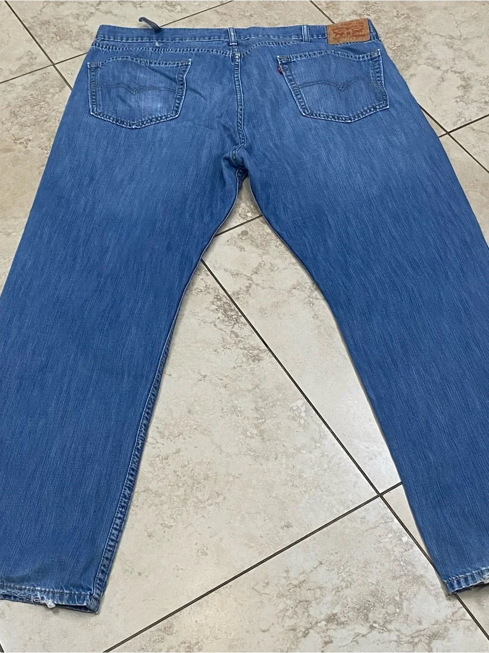 Levi's Relaxed Men’s size 42X32 Fit Blue Denim Jeans Relaxed working Classic